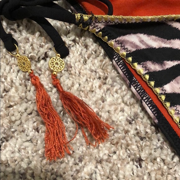 H&M zebra print string bikini - Picture 2 of 3